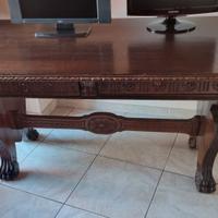 Scrivania classica in legno con sedia