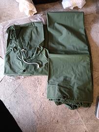 Completo impermeabile in PVC 