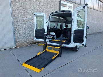 Fiat Doblò TRASPORTO DISABILI Tetto alto passo lun