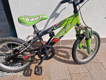 bicicletta bimbo/a e casetta giardino 
