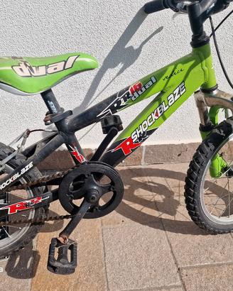 bicicletta bimbo/a e casetta giardino 
