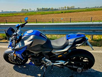 Bmw f900r UNICA