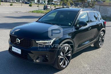 VOLVO XC40 B3 automatico Ultimate Dark
