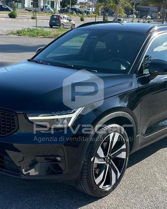 VOLVO XC40 B3 automatico Ultimate Dark