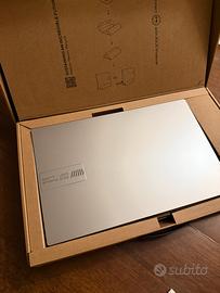 Asus Vivobook 15 con 1TB SSD e 16 GB Ram