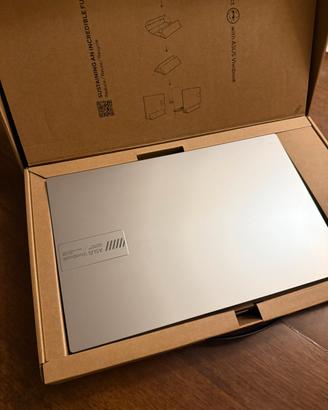 Asus Vivobook 15 con 1TB SSD e 16 GB Ram
