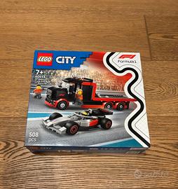 LEGO Display Truck F1® con auto da corsa Audi F1®