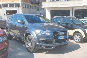 Audi Q7 3.0 V6 TDI S-LINE 240 CV quattro tiptronic