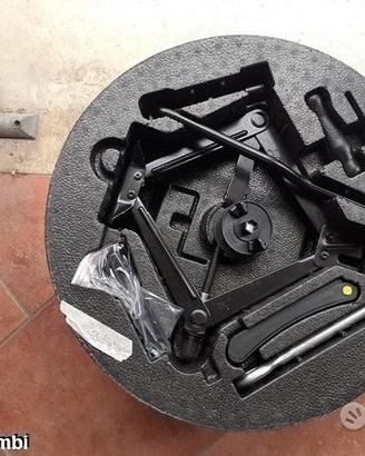 Set attrezzi per fiat e jeep