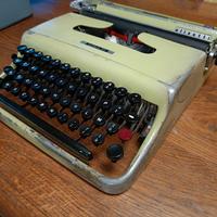 macchina da scrivere olivetti lettera 22 