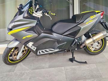 Aprilia SRV 850