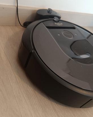 iRobot Roomba i7 - Robot Aspirapolvere Wi-Fi 