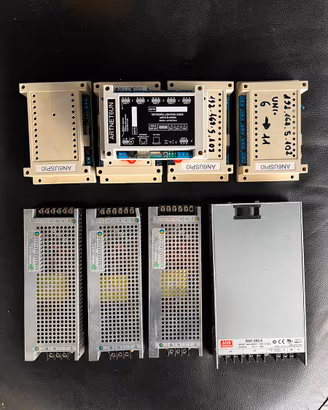 Alimentatore switching per LED + Controller Luci