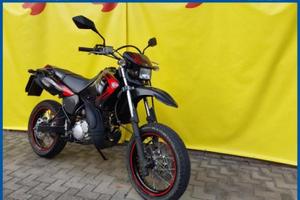 YAMAHA DT 125 Finanziabile - Nero e Rosso - 2195