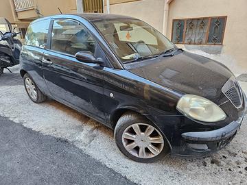 lancia ypislon