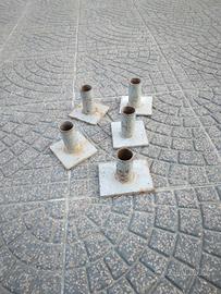 N. 30 basette fisse per ponteggio