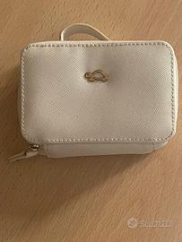 Porta gioie Carpisia