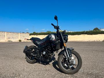 Benelli Leoncino 125
