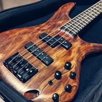 Basso Ibanez amplificato