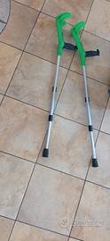 Stampelle regolabili per ragazzi/e