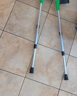 Stampelle regolabili per ragazzi/e