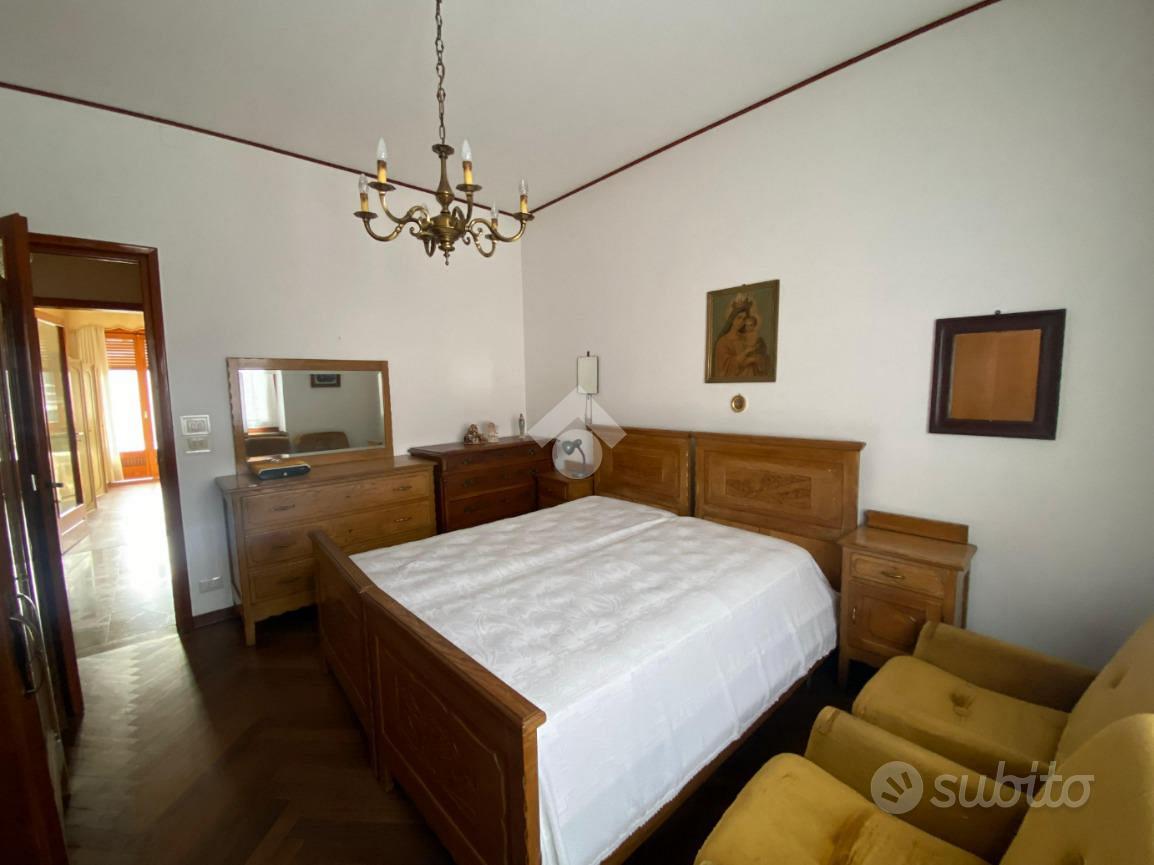 BIFAMILIARE A CASTELLAMONTE - Altro