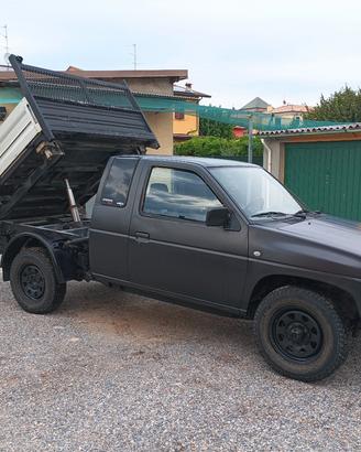 NISSAN KING CAB 2.5 D - 4X4 - RIBALTABILE 
