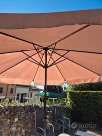 Arredamento da giardino piu ombrellone