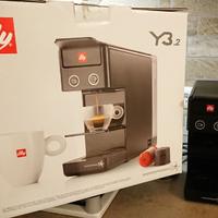 Macchina Caffé Illy Iperespresso Y3.2 nera