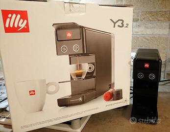 Macchina Caffé Illy Iperespresso Y3.2 nera