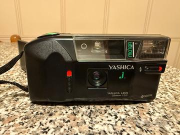 Macchina fotografica Kyocera Yashica