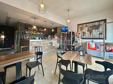 NEGOZIO A SANTA MARINA