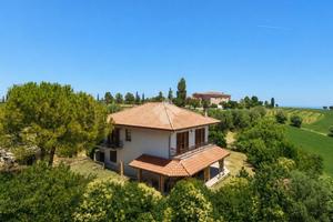 VILLA SINGOLA A MOSCIANO SANT'ANGELO