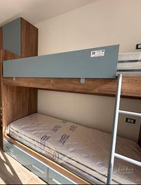 Letto a castello con scaletta