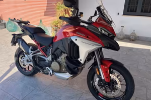 Ducati Multistrada V4 s Travel e Radar