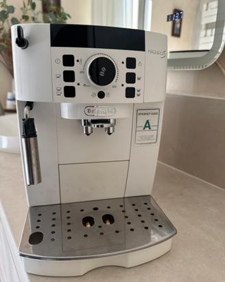 DeLonghi Magnifica S