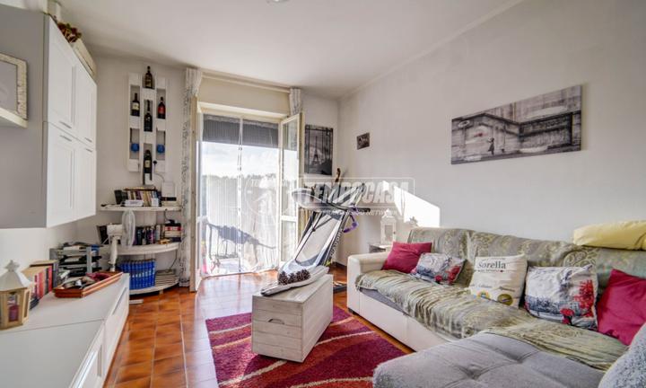 TRILOCALE CON BOX E CANTINA!