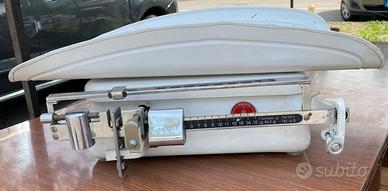 Bilancia vintage pesa neonati ‘50 Benasedo