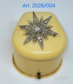 spilla in oro bianco 9 kt fine '800