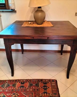 Tavolo Vera Noce quadrato 