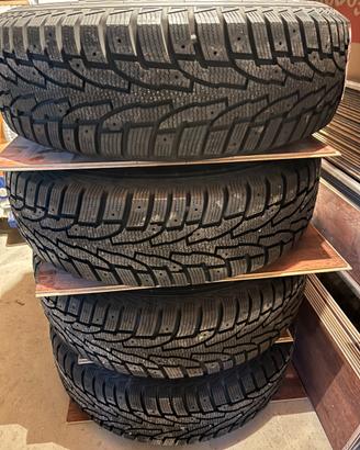 Gomme x Suv su cerchio,nuove