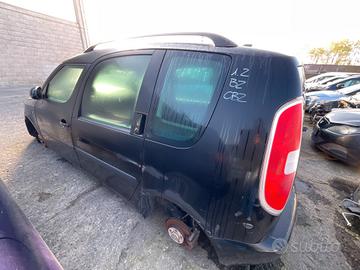 SKODA ROOMSTER 2008 PER RICAMBI