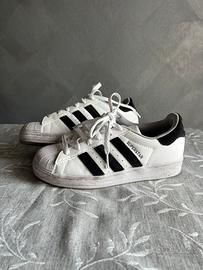 Adidas Superstar J– taglia 35.5 bianco/nero