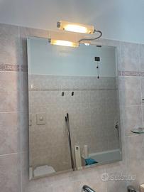 Specchio da bagno con luce