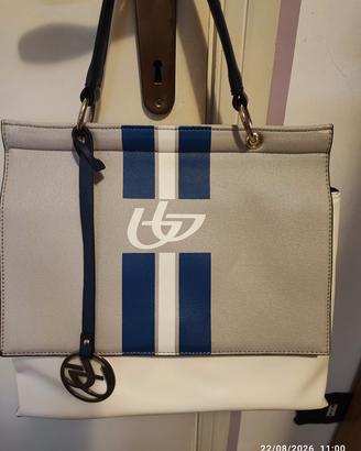borsa bicolore bianca e nera in ecopelle 