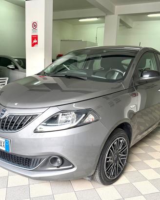 Lancia Ypsilon 1.0 S&S Hybrid Ecochic Gold 78.000k