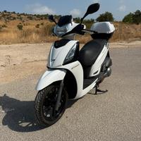 Kymco people s 300 gti