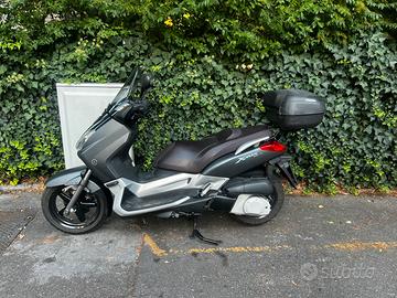 Yamaha XMax