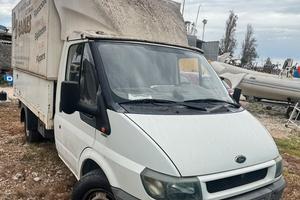 Furgone con sponda idraulica