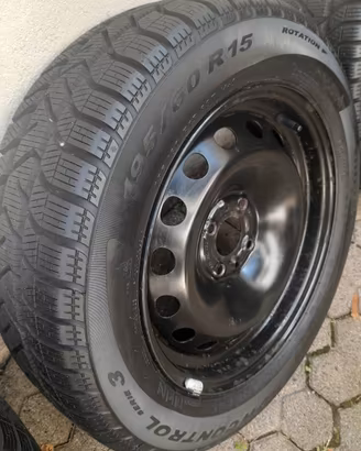 kit 4 ruote complete  15" Pirelli 195/60 R15